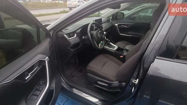 Сірий Тойота РАВ 4, об'ємом двигуна 2.49 л та пробігом 36 тис. км за 35400 $, фото 8 на Automoto.ua