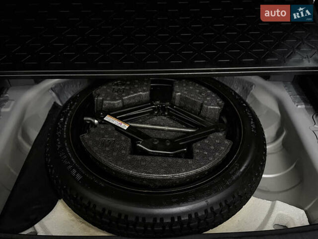 Сірий Тойота РАВ 4, об'ємом двигуна 2.49 л та пробігом 56 тис. км за 31499 $, фото 21 на Automoto.ua