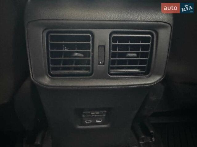 Серый Тойота РАВ 4, объемом двигателя 2.5 л и пробегом 19 тыс. км за 45490 $, фото 29 на Automoto.ua