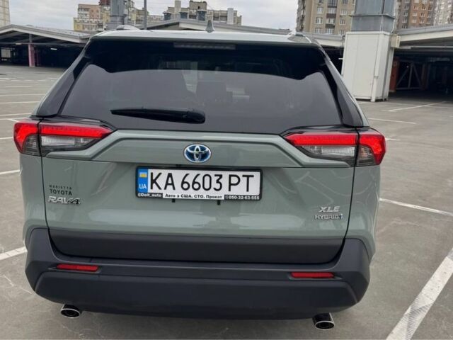 Сірий Тойота РАВ 4, об'ємом двигуна 2.5 л та пробігом 41 тис. км за 37500 $, фото 3 на Automoto.ua