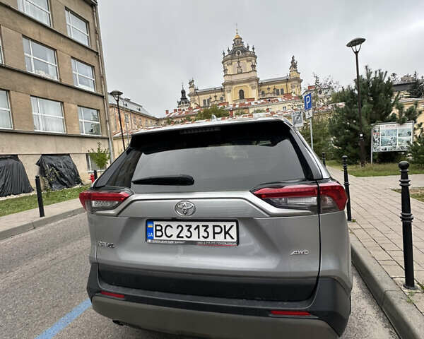 Серый Тойота РАВ 4, объемом двигателя 1.99 л и пробегом 22 тыс. км за 38000 $, фото 4 на Automoto.ua