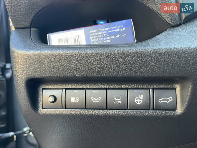 Сірий Тойота РАВ 4, об'ємом двигуна 1.99 л та пробігом 17 тис. км за 34300 $, фото 3 на Automoto.ua