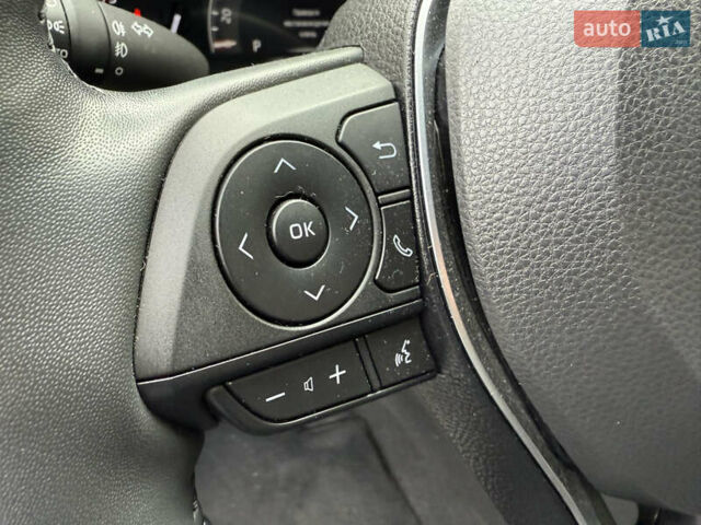 Тойота РАВ 4 2022 у Києві на Automoto.ua Сірий Тойота РАВ 4, об'ємом двигуна 1.99 л та пробігом 9 тис. км за 37900 $, фото 17 на Automoto.ua