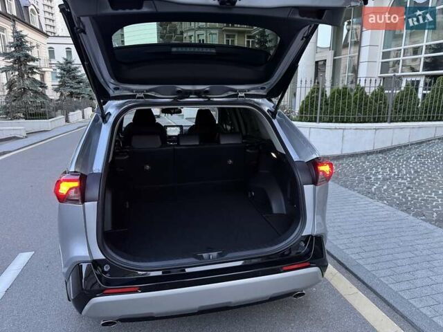 Сірий Тойота РАВ 4, об'ємом двигуна 2.5 л та пробігом 19 тис. км за 39900 $, фото 50 на Automoto.ua