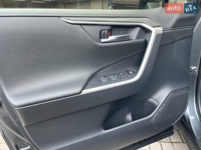 Сірий Тойота РАВ 4, об'ємом двигуна 1.99 л та пробігом 8 тис. км за 31600 $, фото 30 на Automoto.ua
