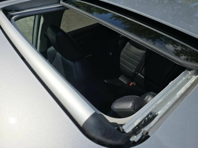 Серый Тойота РАВ 4, объемом двигателя 2.5 л и пробегом 12 тыс. км за 18000 $, фото 8 на Automoto.ua