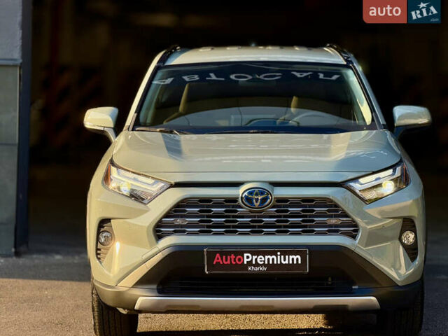 Сірий Тойота РАВ 4, об'ємом двигуна 2.5 л та пробігом 25 тис. км за 33000 $, фото 3 на Automoto.ua