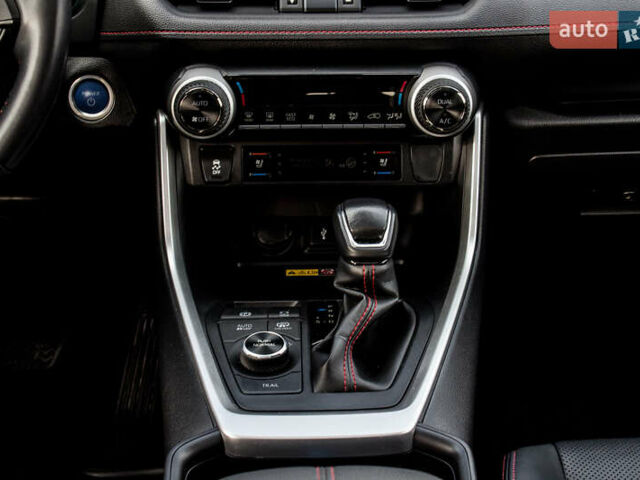 Сірий Тойота РАВ 4, об'ємом двигуна 2.49 л та пробігом 83 тис. км за 46000 $, фото 56 на Automoto.ua