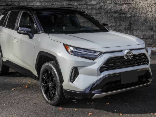 Серый Тойота РАВ 4, объемом двигателя 2.5 л и пробегом 10 тыс. км за 19500 $, фото 2 на Automoto.ua