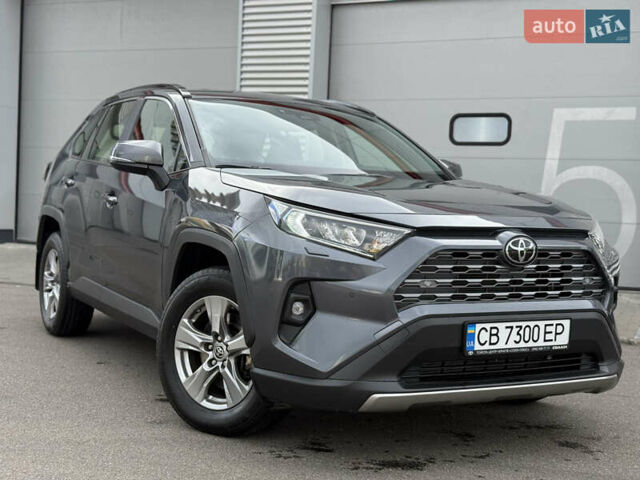 Серый Тойота РАВ 4, объемом двигателя 1.99 л и пробегом 26 тыс. км за 30500 $, фото 1 на Automoto.ua