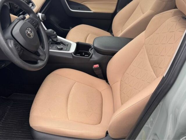 Сірий Тойота РАВ 4, об'ємом двигуна 2.5 л та пробігом 41 тис. км за 37500 $, фото 5 на Automoto.ua