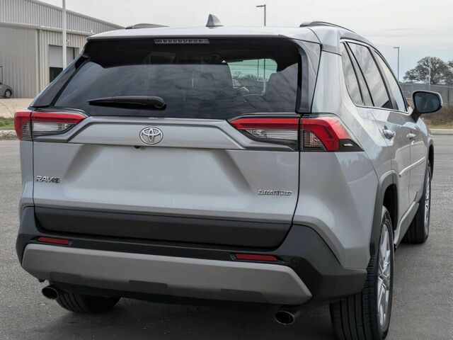 Серый Тойота РАВ 4, объемом двигателя 2.5 л и пробегом 30 тыс. км за 19400 $, фото 3 на Automoto.ua