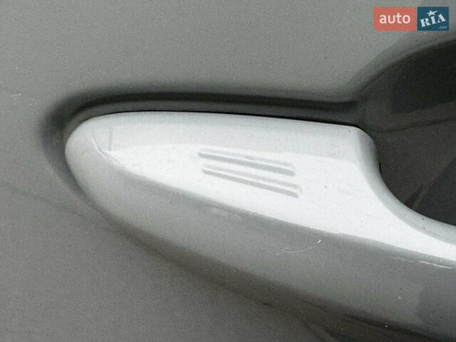 Серый Тойота РАВ 4, объемом двигателя 2.5 л и пробегом 19 тыс. км за 45490 $, фото 33 на Automoto.ua