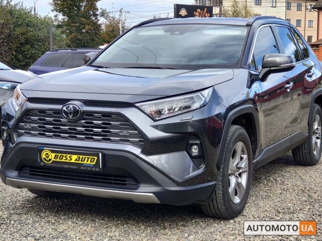 Серый Тойота РАВ 4, объемом двигателя 2 л и пробегом 27 тыс. км за 33500 $, фото 2 на Automoto.ua