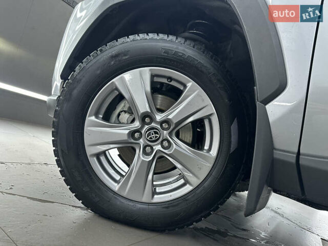 Серый Тойота РАВ 4, объемом двигателя 2.5 л и пробегом 81 тыс. км за 28500 $, фото 22 на Automoto.ua