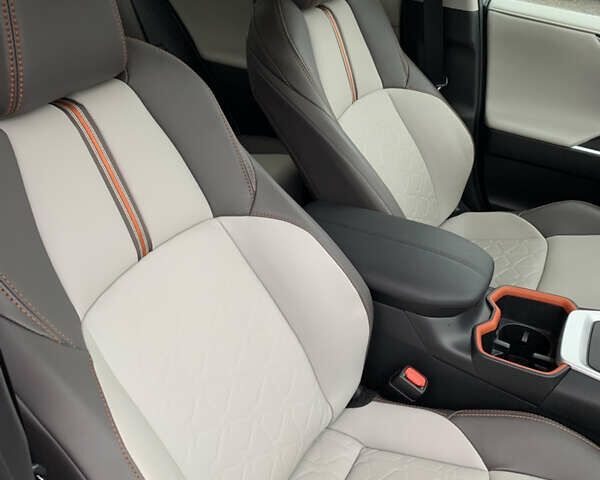 Сірий Тойота РАВ 4, об'ємом двигуна 2.49 л та пробігом 17 тис. км за 43700 $, фото 15 на Automoto.ua