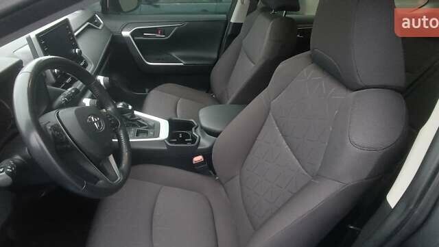 Сірий Тойота РАВ 4, об'ємом двигуна 2.49 л та пробігом 36 тис. км за 35400 $, фото 9 на Automoto.ua