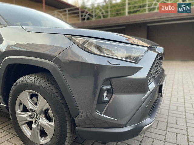 Сірий Тойота РАВ 4, об'ємом двигуна 1.99 л та пробігом 8 тис. км за 31600 $, фото 11 на Automoto.ua