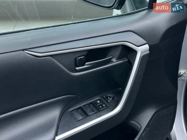 Серый Тойота РАВ 4, объемом двигателя 2.5 л и пробегом 81 тыс. км за 28500 $, фото 13 на Automoto.ua