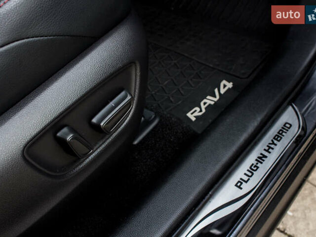 Сірий Тойота РАВ 4, об'ємом двигуна 2.49 л та пробігом 83 тис. км за 46000 $, фото 45 на Automoto.ua