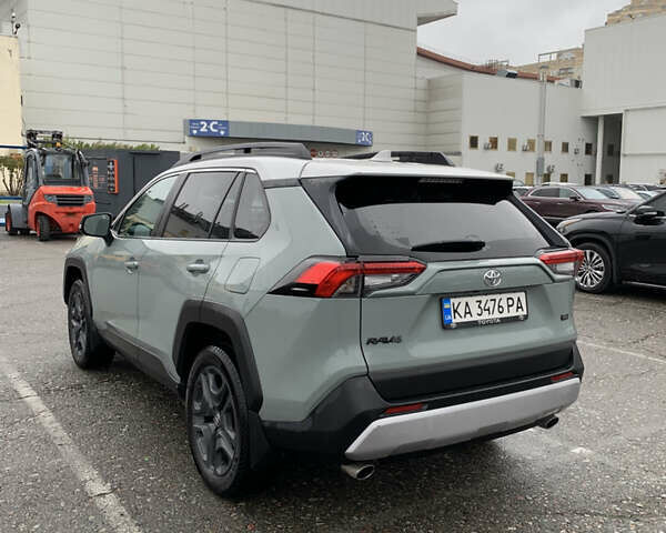 Сірий Тойота РАВ 4, об'ємом двигуна 2.49 л та пробігом 17 тис. км за 43700 $, фото 6 на Automoto.ua