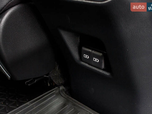 Сірий Тойота РАВ 4, об'ємом двигуна 2.49 л та пробігом 83 тис. км за 46000 $, фото 42 на Automoto.ua