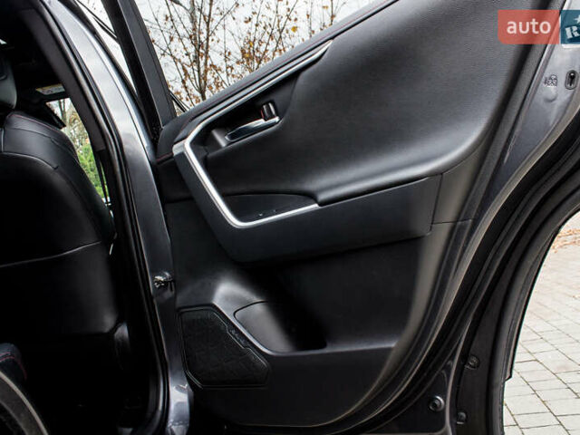 Сірий Тойота РАВ 4, об'ємом двигуна 2.49 л та пробігом 83 тис. км за 46000 $, фото 37 на Automoto.ua