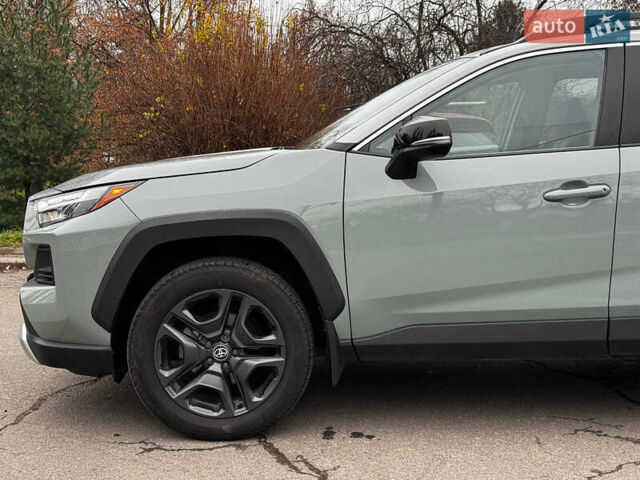 Серый Тойота РАВ 4, объемом двигателя 2.5 л и пробегом 19 тыс. км за 45490 $, фото 25 на Automoto.ua