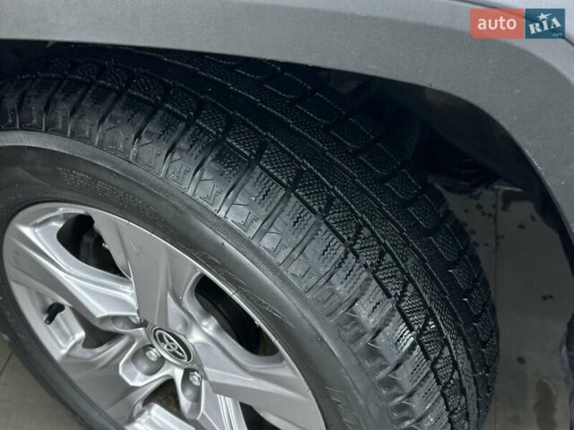 Серый Тойота РАВ 4, объемом двигателя 2.5 л и пробегом 81 тыс. км за 28500 $, фото 41 на Automoto.ua