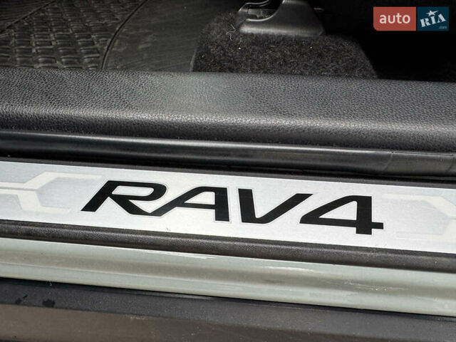 Серый Тойота РАВ 4, объемом двигателя 2.5 л и пробегом 19 тыс. км за 45490 $, фото 56 на Automoto.ua
