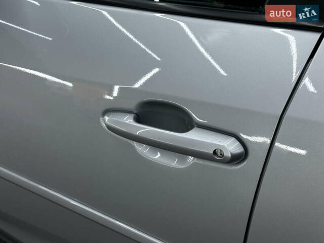 Серый Тойота РАВ 4, объемом двигателя 2.5 л и пробегом 81 тыс. км за 28500 $, фото 44 на Automoto.ua