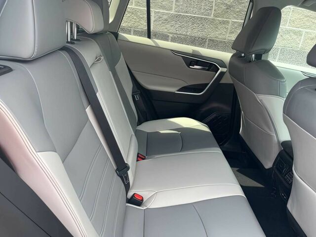 Серый Тойота РАВ 4, объемом двигателя 2.5 л и пробегом 28 тыс. км за 19900 $, фото 12 на Automoto.ua