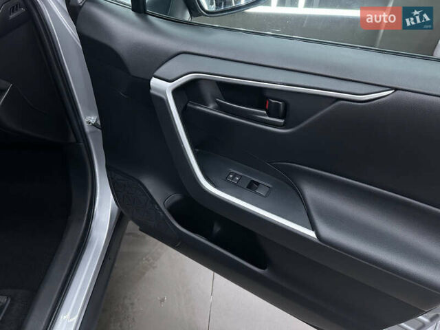 Серый Тойота РАВ 4, объемом двигателя 2.5 л и пробегом 81 тыс. км за 28500 $, фото 18 на Automoto.ua