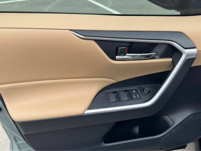 Сірий Тойота РАВ 4, об'ємом двигуна 2.5 л та пробігом 41 тис. км за 37500 $, фото 6 на Automoto.ua