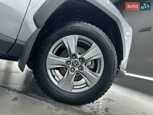 Серый Тойота РАВ 4, объемом двигателя 2.5 л и пробегом 81 тыс. км за 28500 $, фото 24 на Automoto.ua