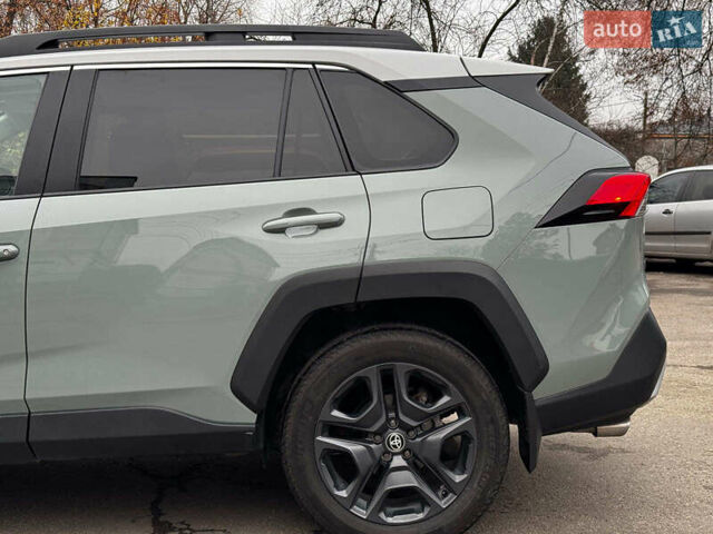 Серый Тойота РАВ 4, объемом двигателя 2.5 л и пробегом 19 тыс. км за 45490 $, фото 23 на Automoto.ua