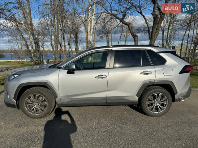 Серый Тойота РАВ 4, объемом двигателя 2 л и пробегом 50 тыс. км за 39999 $, фото 2 на Automoto.ua
