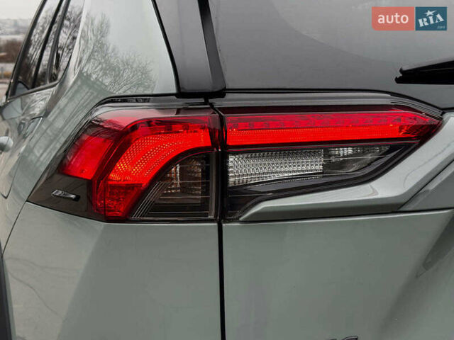 Серый Тойота РАВ 4, объемом двигателя 2.5 л и пробегом 19 тыс. км за 45490 $, фото 19 на Automoto.ua