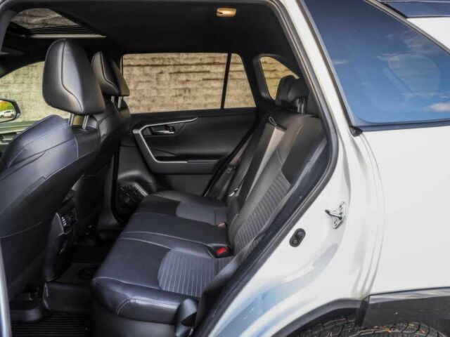 Серый Тойота РАВ 4, объемом двигателя 2.5 л и пробегом 10 тыс. км за 19500 $, фото 8 на Automoto.ua