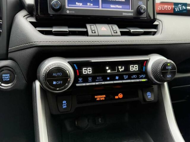 Серый Тойота РАВ 4, объемом двигателя 2.49 л и пробегом 53 тыс. км за 35990 $, фото 19 на Automoto.ua