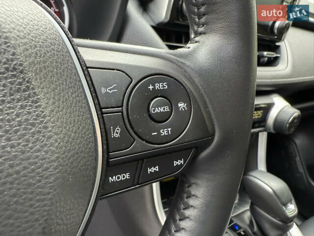 Тойота РАВ 4 2022 у Києві на Automoto.ua Сірий Тойота РАВ 4, об'ємом двигуна 1.99 л та пробігом 9 тис. км за 37900 $, фото 18 на Automoto.ua