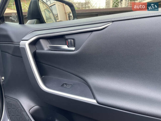 Сірий Тойота РАВ 4, об'ємом двигуна 1.99 л та пробігом 8 тис. км за 31600 $, фото 41 на Automoto.ua