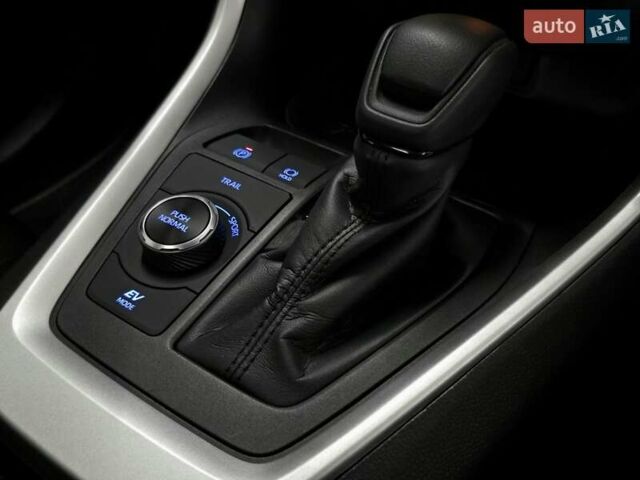 Серый Тойота РАВ 4, объемом двигателя 2.49 л и пробегом 56 тыс. км за 33999 $, фото 24 на Automoto.ua