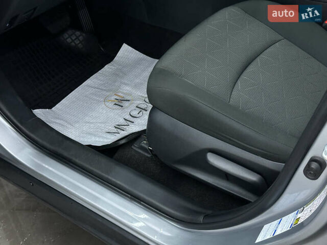 Серый Тойота РАВ 4, объемом двигателя 2.5 л и пробегом 81 тыс. км за 28500 $, фото 12 на Automoto.ua