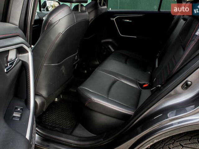 Сірий Тойота РАВ 4, об'ємом двигуна 2.49 л та пробігом 83 тис. км за 46000 $, фото 52 на Automoto.ua