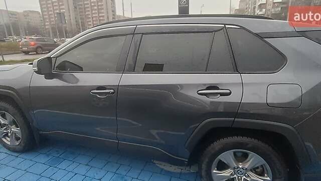 Сірий Тойота РАВ 4, об'ємом двигуна 2.49 л та пробігом 36 тис. км за 35400 $, фото 5 на Automoto.ua
