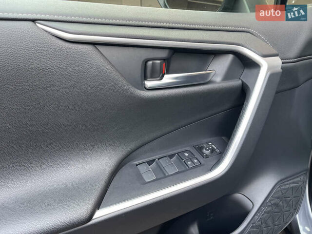 Сірий Тойота РАВ 4, об'ємом двигуна 1.99 л та пробігом 8 тис. км за 31600 $, фото 29 на Automoto.ua