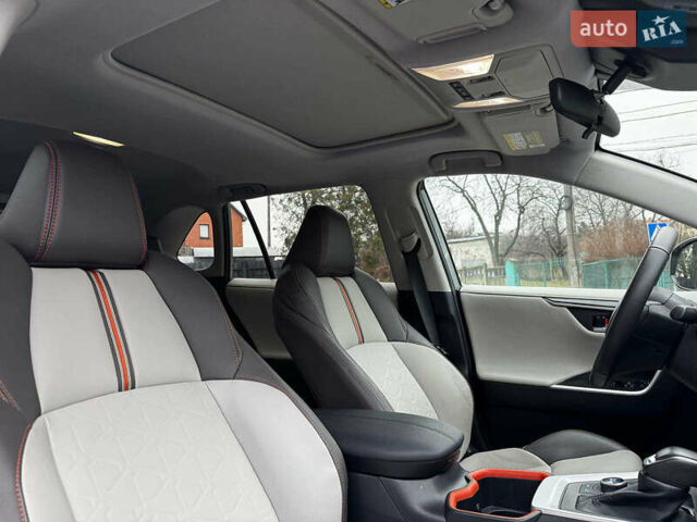 Серый Тойота РАВ 4, объемом двигателя 2.5 л и пробегом 19 тыс. км за 45490 $, фото 53 на Automoto.ua