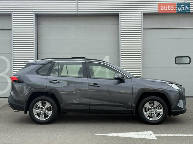 Серый Тойота РАВ 4, объемом двигателя 1.99 л и пробегом 26 тыс. км за 30500 $, фото 4 на Automoto.ua