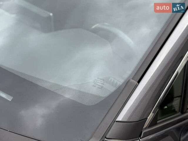 Серый Тойота РАВ 4, объемом двигателя 1.99 л и пробегом 26 тыс. км за 30500 $, фото 3 на Automoto.ua